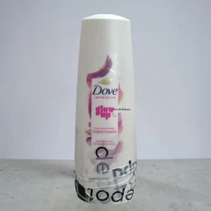 Dove Ultra Care Glow Up Conditioner – 350ml