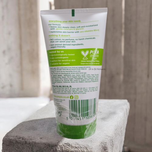 Simple Skin Moisturising Facial Wash – 150ml - Image 2