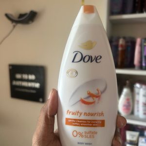 Dove fruity nourish body wash/shower gel 225 ml