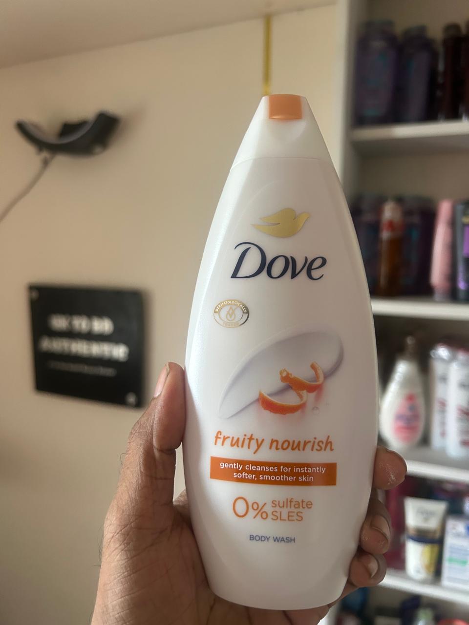 Dove fruity nourish body wash/shower gel 225 ml